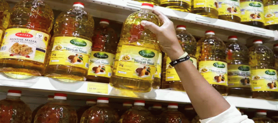 India's palm oil imports fall in December as soybean oil gains market share